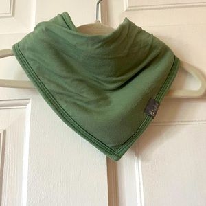 Kyte bib green